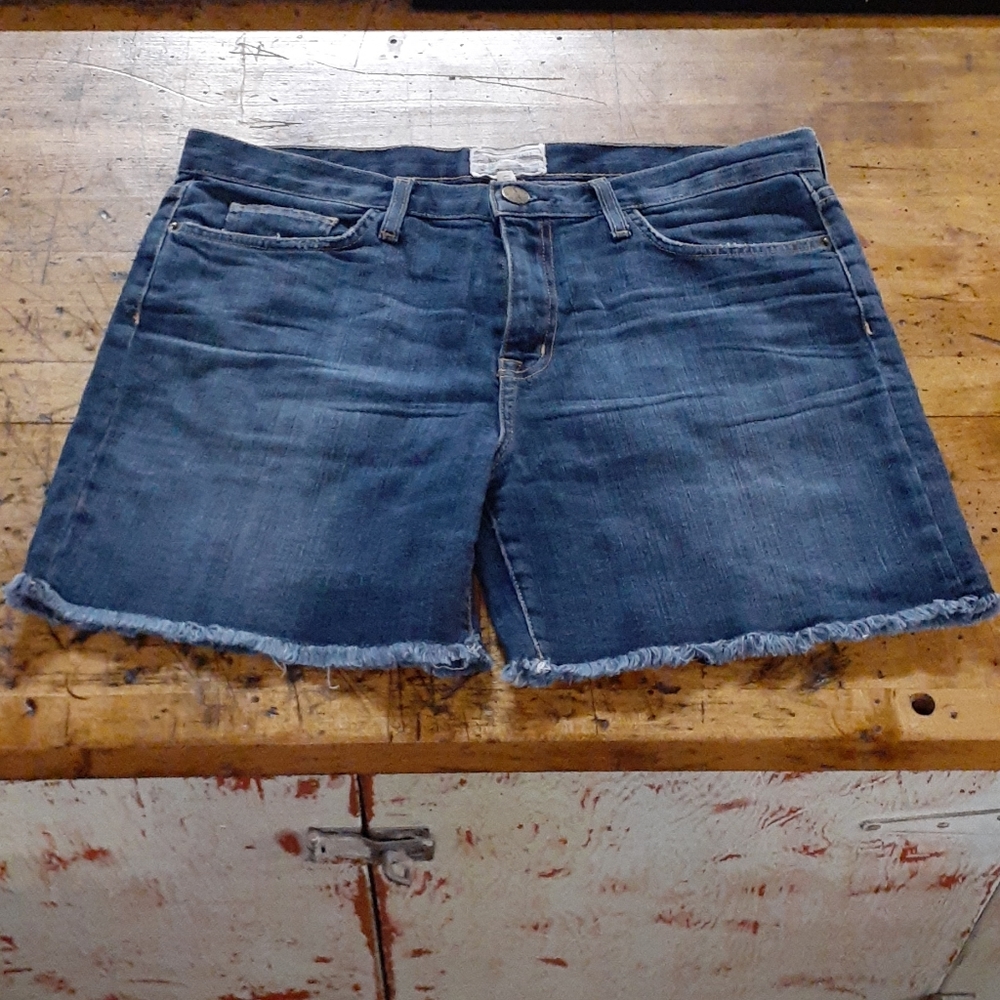 Super cute Current/Elliot frayed jean short 29